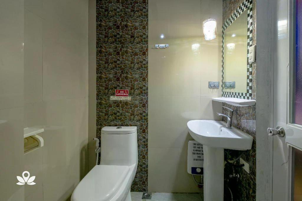 Sabel Travelers Inn Laoag Eksteriør bilde