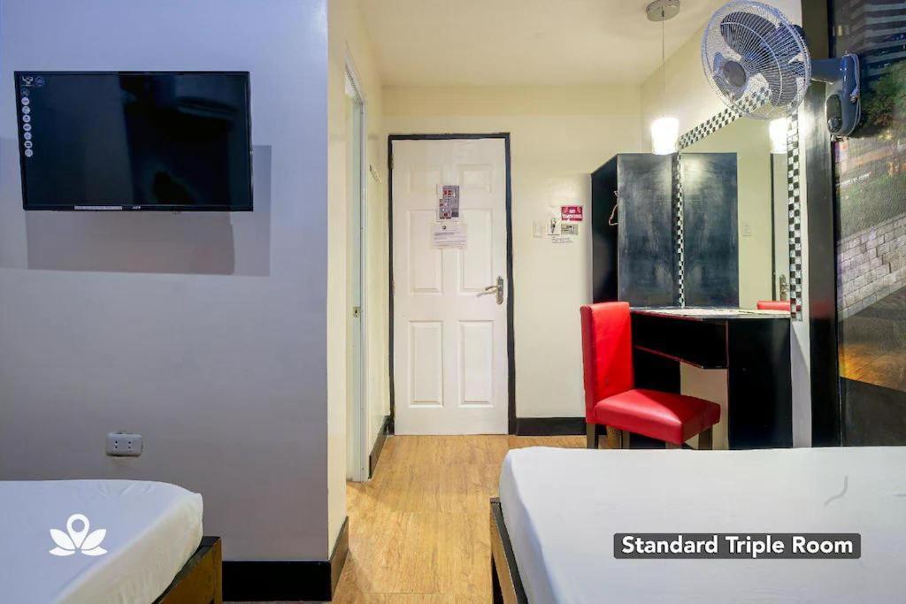 Sabel Travelers Inn Laoag Eksteriør bilde